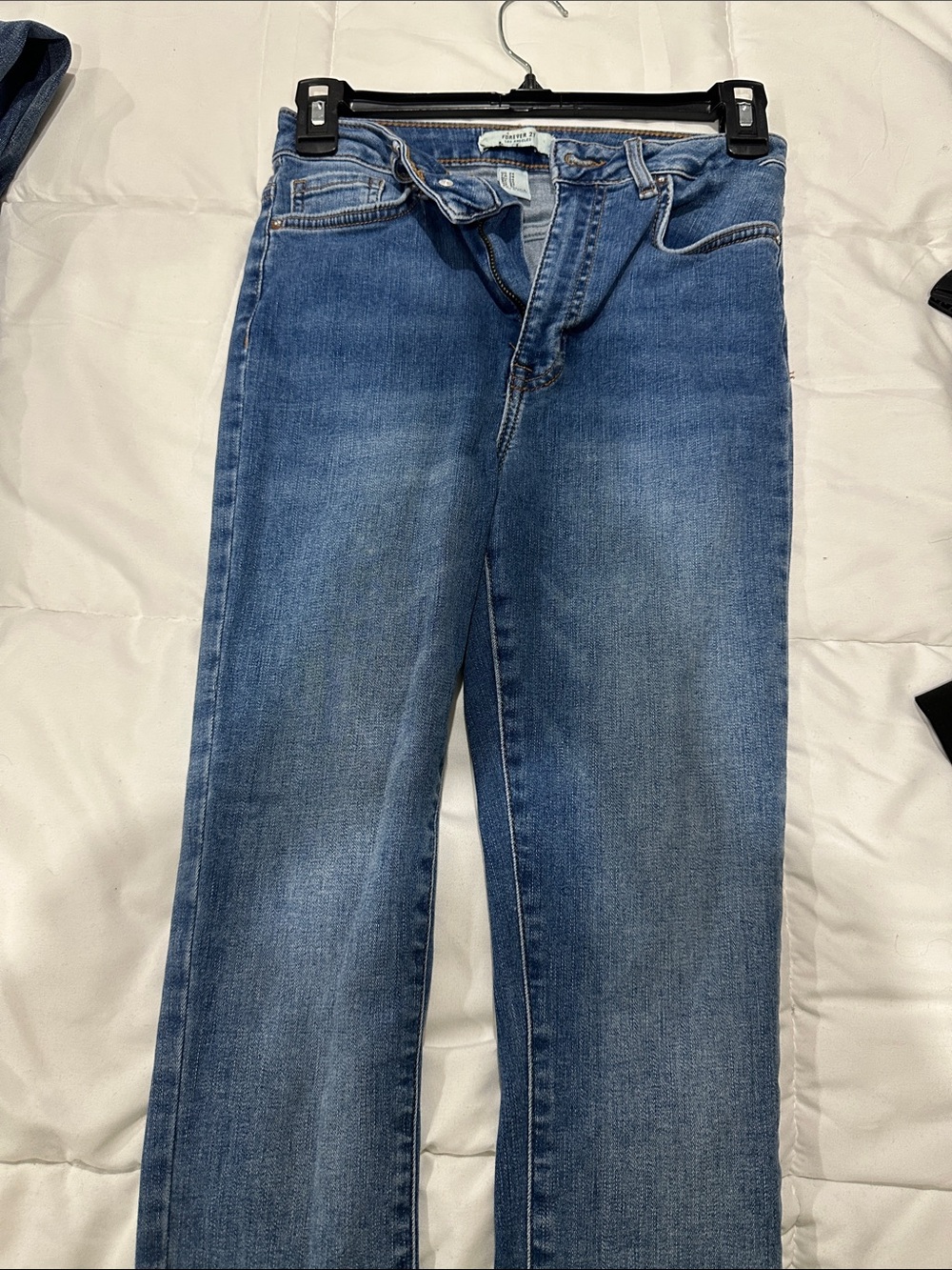 Forever 21 Women's Skinny Jeans in Medium Blue Wash